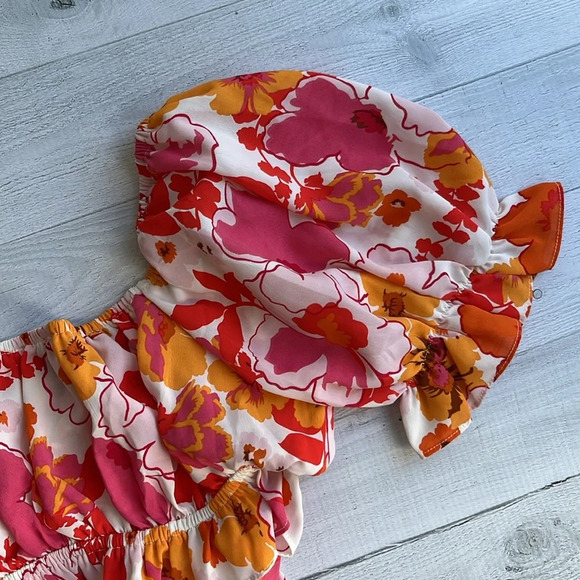 Princess Polly Avonsleigh Pink Floral Front Tie Crop Top 2 - Picture 6 of 6